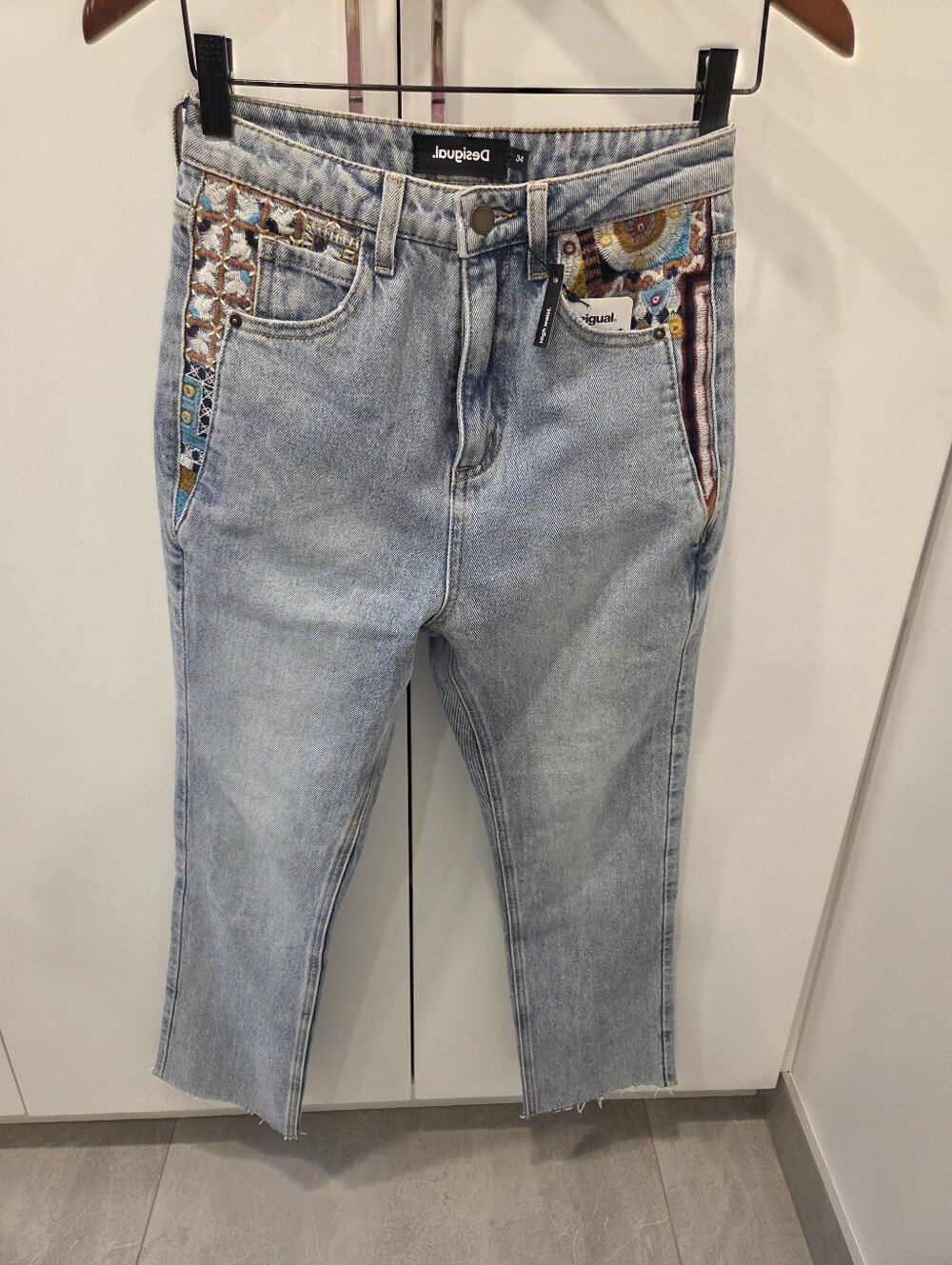 Desigual Light Blue Cropped Embroidered Jeans Size 34 Euro